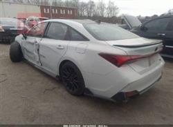 تويوتا أفالون